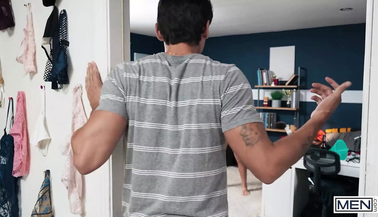 Bareback Threesome Action, Spit Roasting Hotter Cumshots This Sexy Compilation