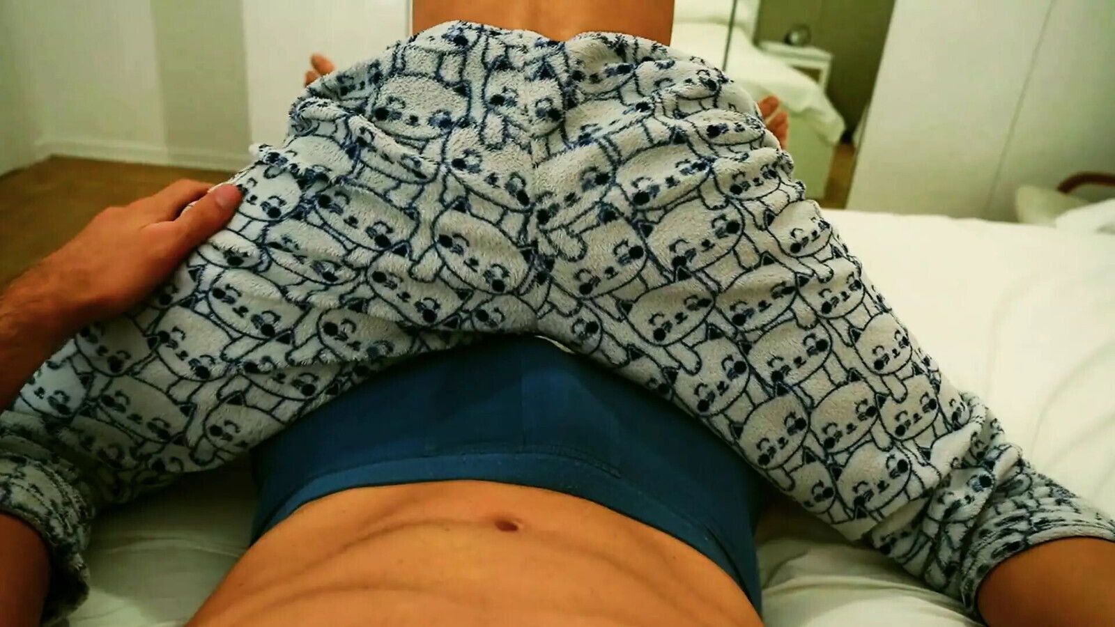 HUMPING WITH ROOMMATE SIMULTANEOUS ORGASM