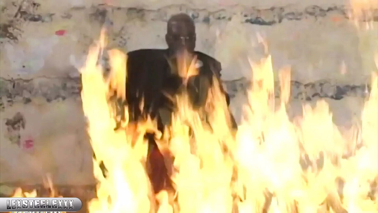 Vanessa Hill Lilit Wanna Taste Steel's Chocolate Cock!