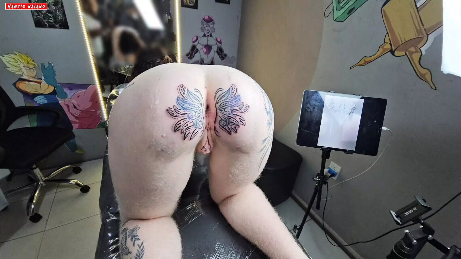 GIRL ASKED TATTOO ARTIST MARK WITH TATTOO DON'T MISS HOLE