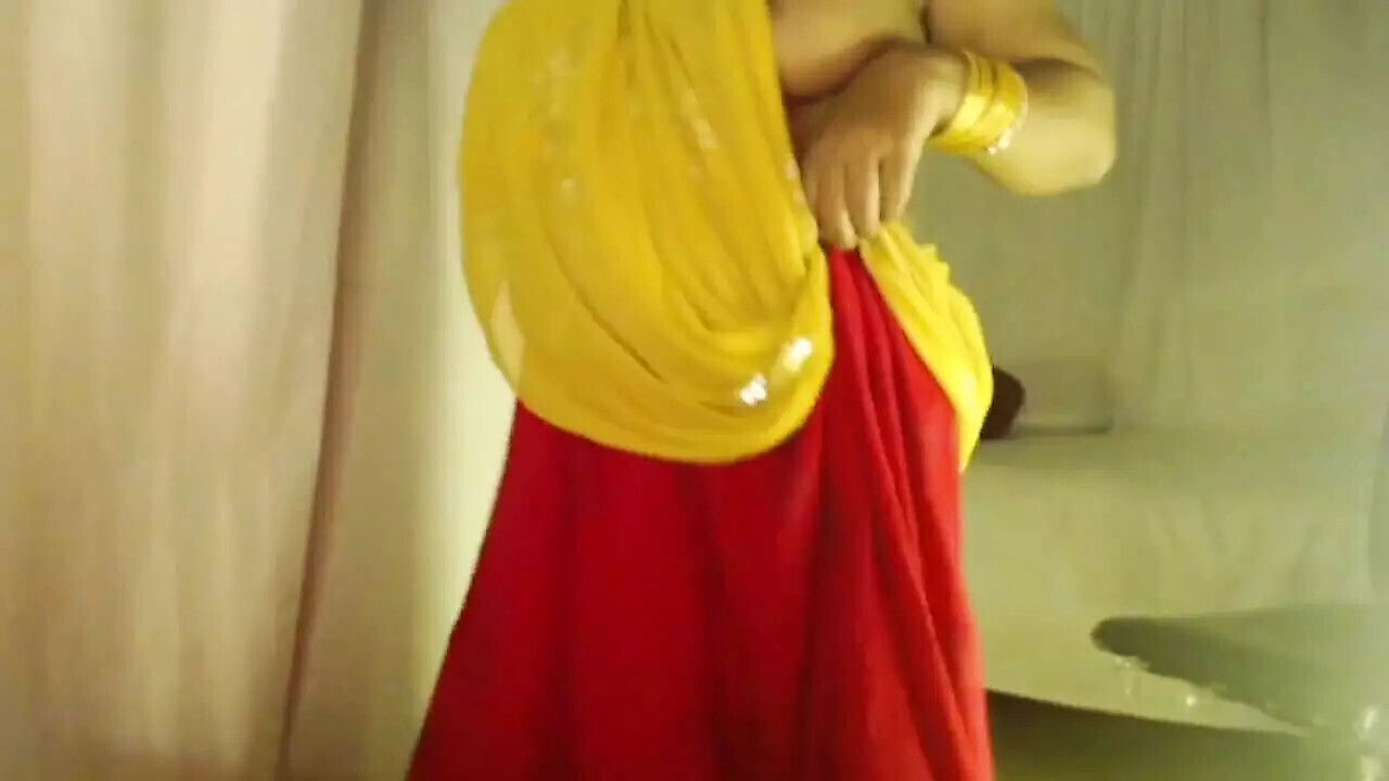 Girl Open Sexy Boobs Press Show.