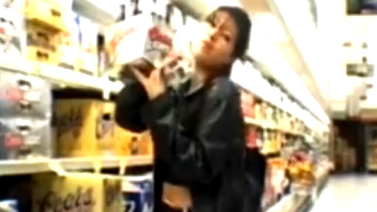 picked slut store before getting blowjob