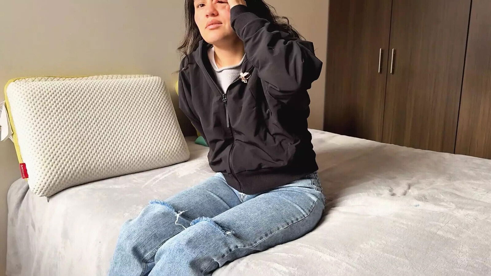 invite neighbor house doing intense scissoring intense