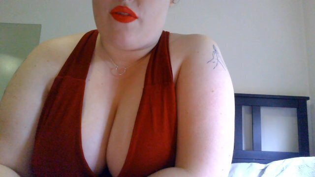 FINDOM GODDESS PLAYS WITH WHILE DRAINING