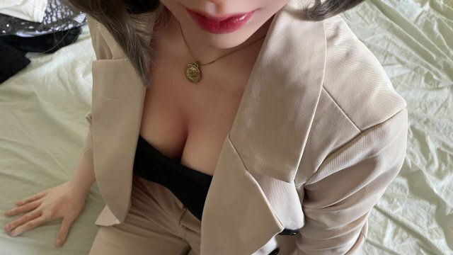 Girlfriend Lynn with secretary during business trip