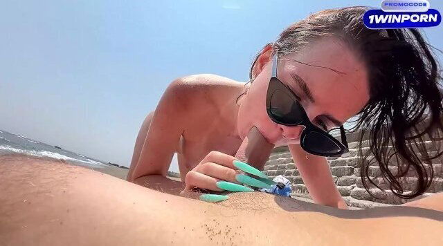 Beach Encounter: Steamy Public Blowjob from Stranger Leads Intense Home