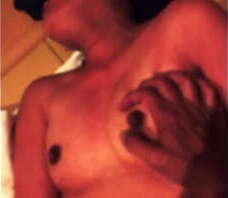 美鈴50歳:世の中の男性は誰も出来ない性行為。72時間勃起し続け何回も射精を繰り返すセックス。受身の女の身体を持つ私はそんなセックスがやめられない。10数人の男性たちに裸にされ、食事も睡眠も与えられずに三日三晩次々犯され続ける。逝っても逝っても終わらない。常に身体中に何十本の手や舌が這い回る。絶頂、潮噴き、失神を繰り返し、性器、アナル、口を同時に塞がれる。逝き過ぎた身体は全身が性感帯になり精神崩壊する。激痛さえ快感に感じる身体は乳首を潰されて泣き叫びながら逝く。狂気の逝き姿をご覧下さい。