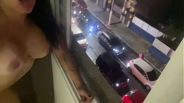 Dando amigo janela aberta