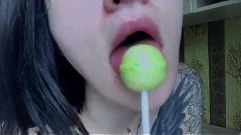 Lollipop pussy juice wanna clean up?