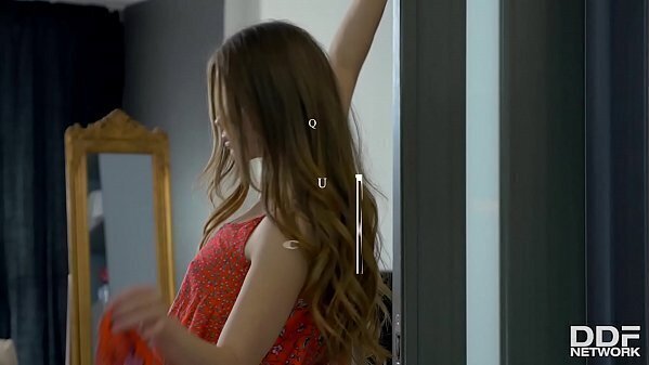 Newly single Jacqueline pleases teen pussy with sexy toys