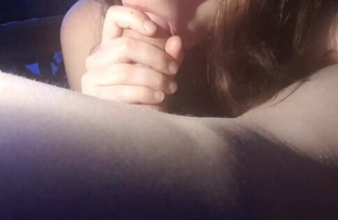 demi soeur filme entrain sucer gland 