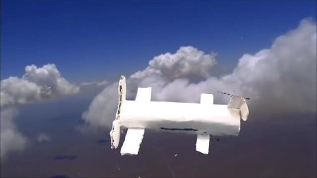 giantess rules tiny world