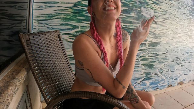 Tattooed Brazilian prostitute twerking foreign client surprises with