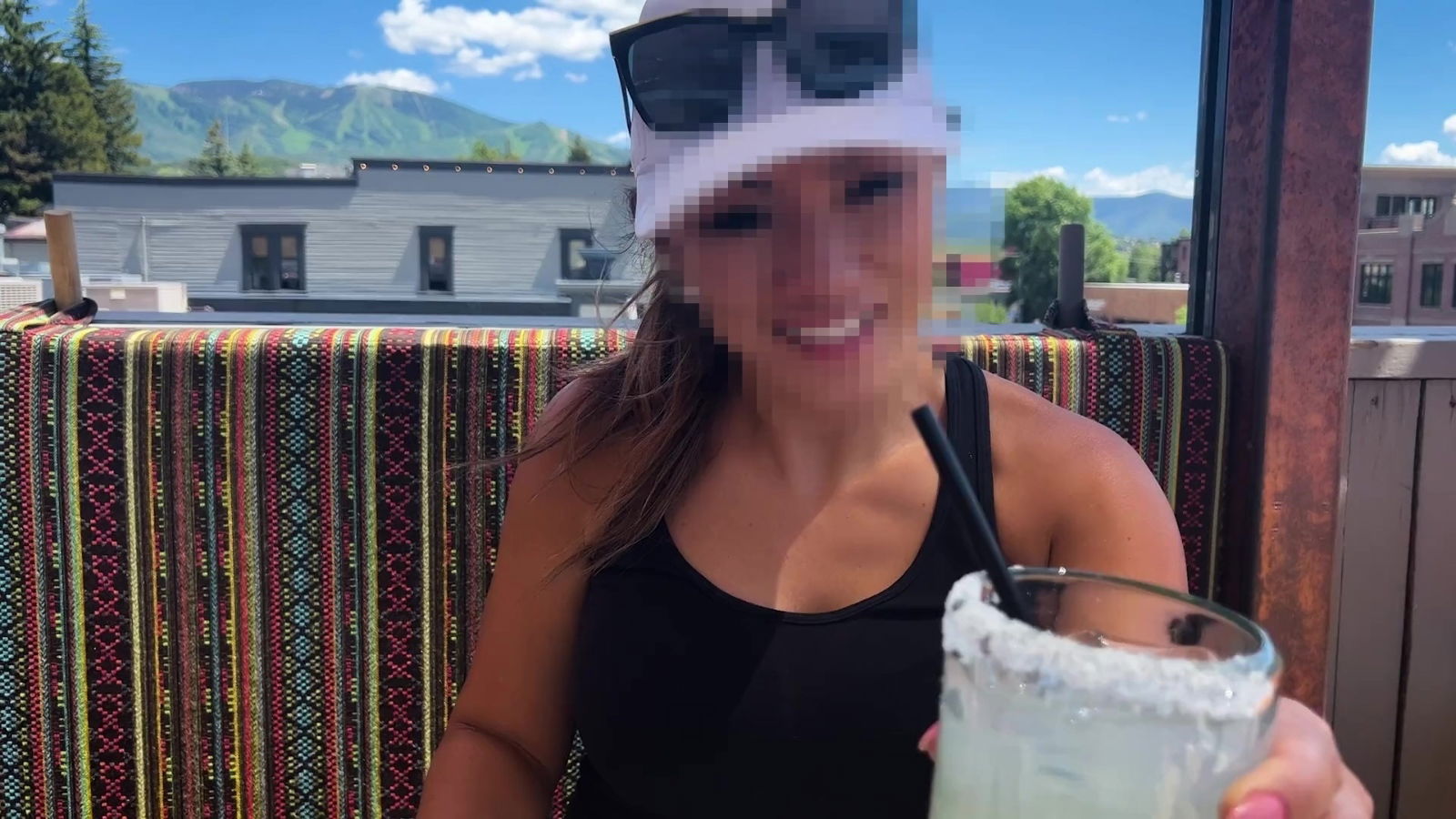 Cheating asian MILF getting pussy creampied hotel