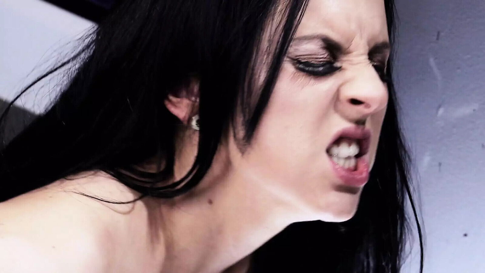 Brunette with huge shows cocksucking skills before banging