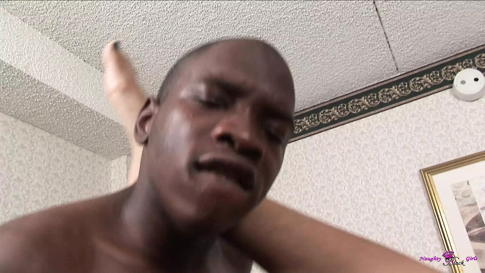 Black Queen Before Smashing Cunt with Huge