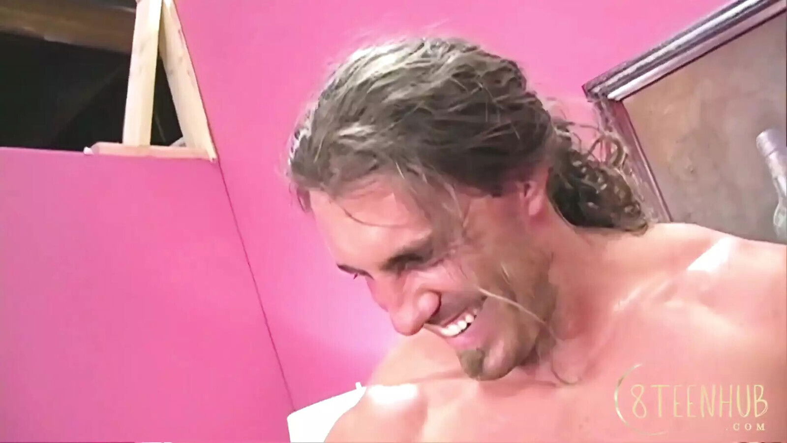 8teenhub Behind Scenes Fill