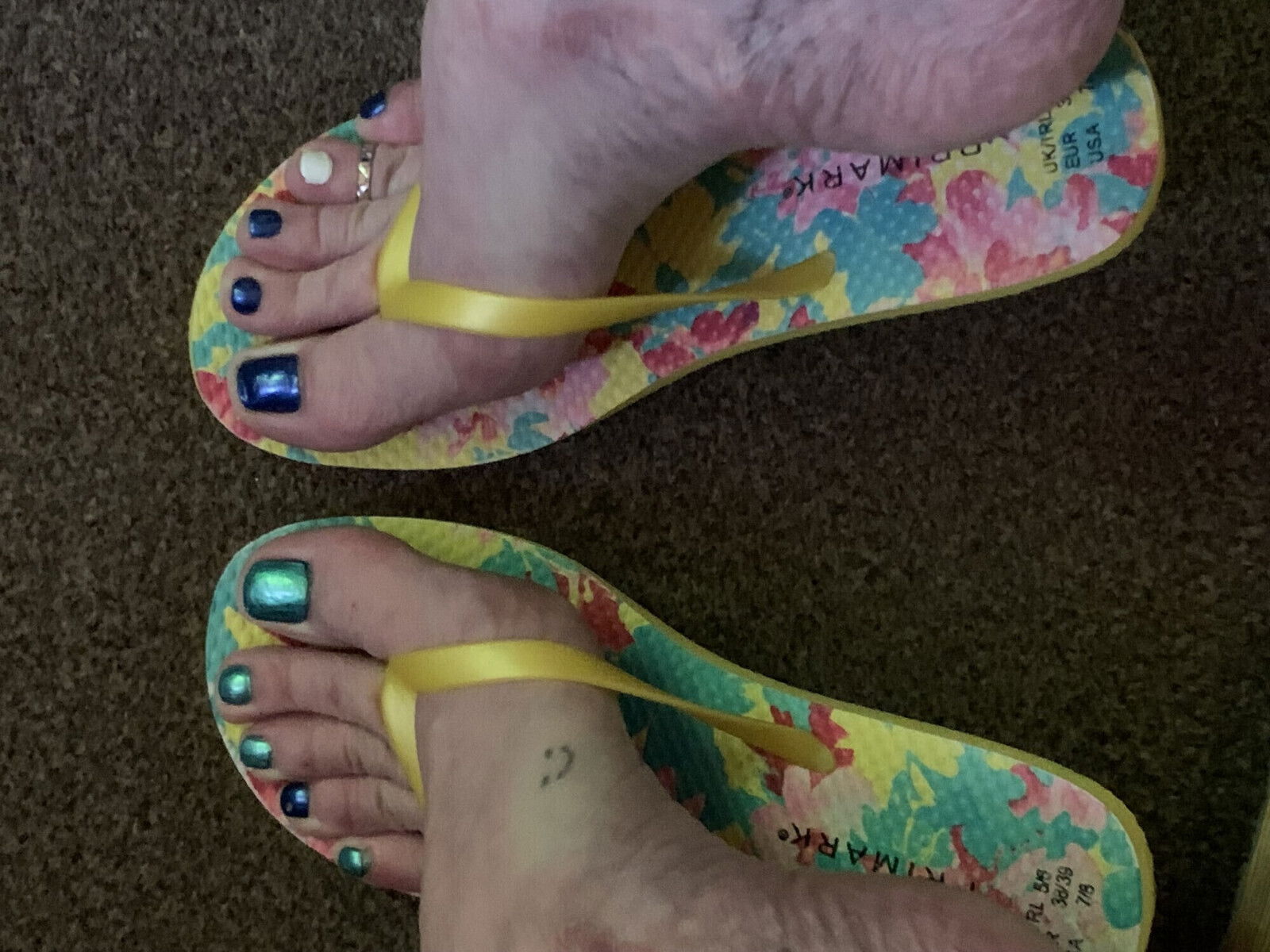 Blue green toes movie clip