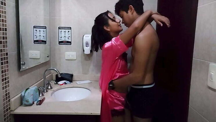 delicious morning bath: Blowjob Creampie with Latina