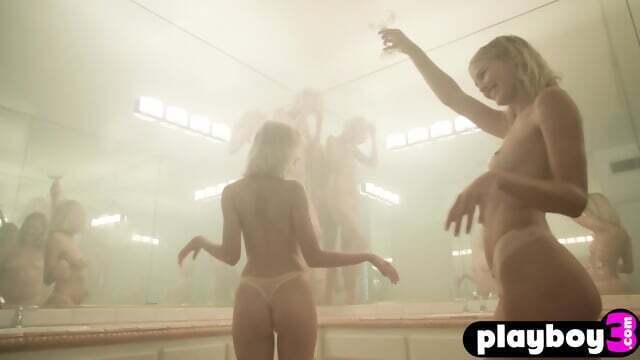 natural model Jessica Wall posed naked after striptease