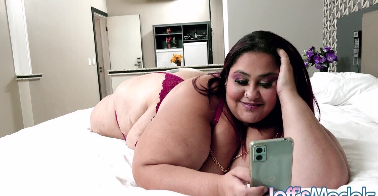 Super Sized Slut Sammy Santos Gets Creampied