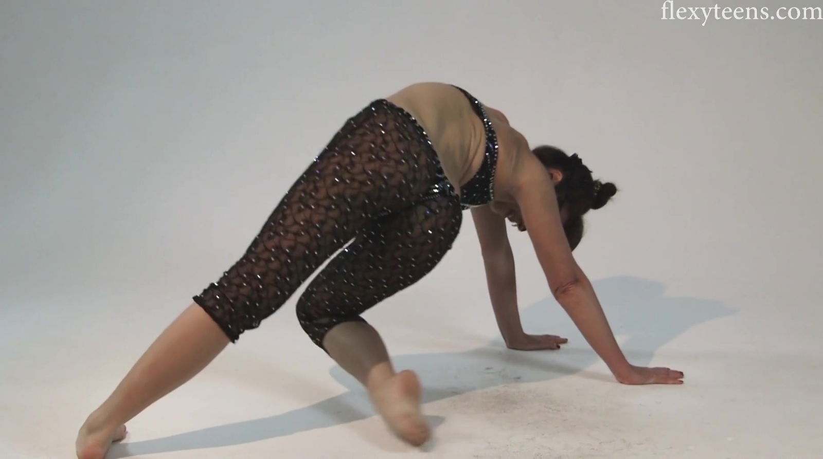 Spreads Beautiful Legs With Sofia Gnutova