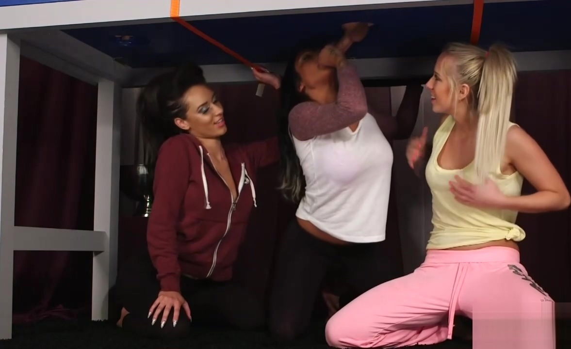 Romana Ryder Carla Alexis Rose