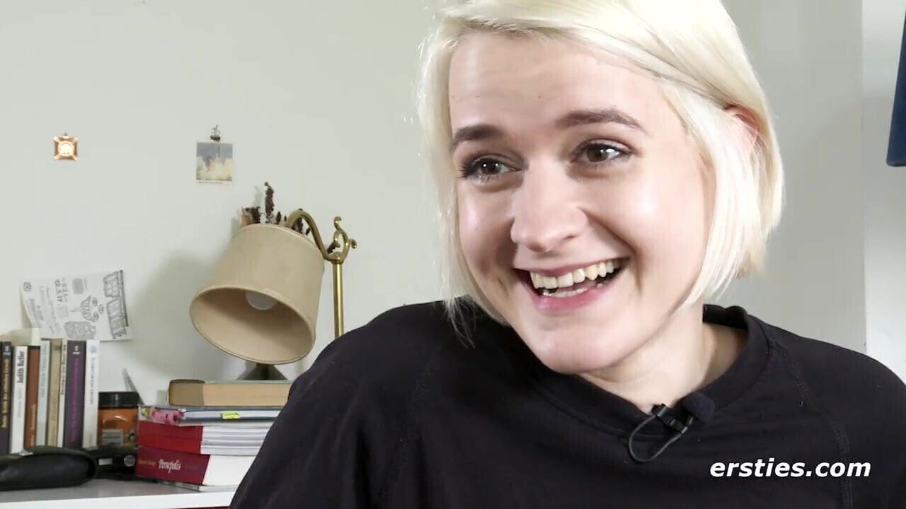 Amateur Luisa Intense Squirting Orgasm ersties