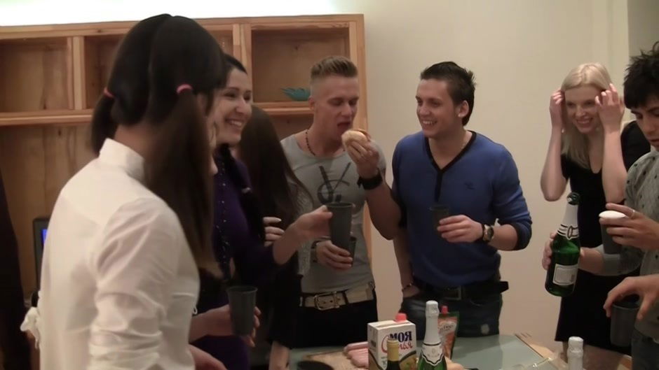 Elizabeth Kamila Marya Sabina Gruda Tanata pair nude students enjoy making love