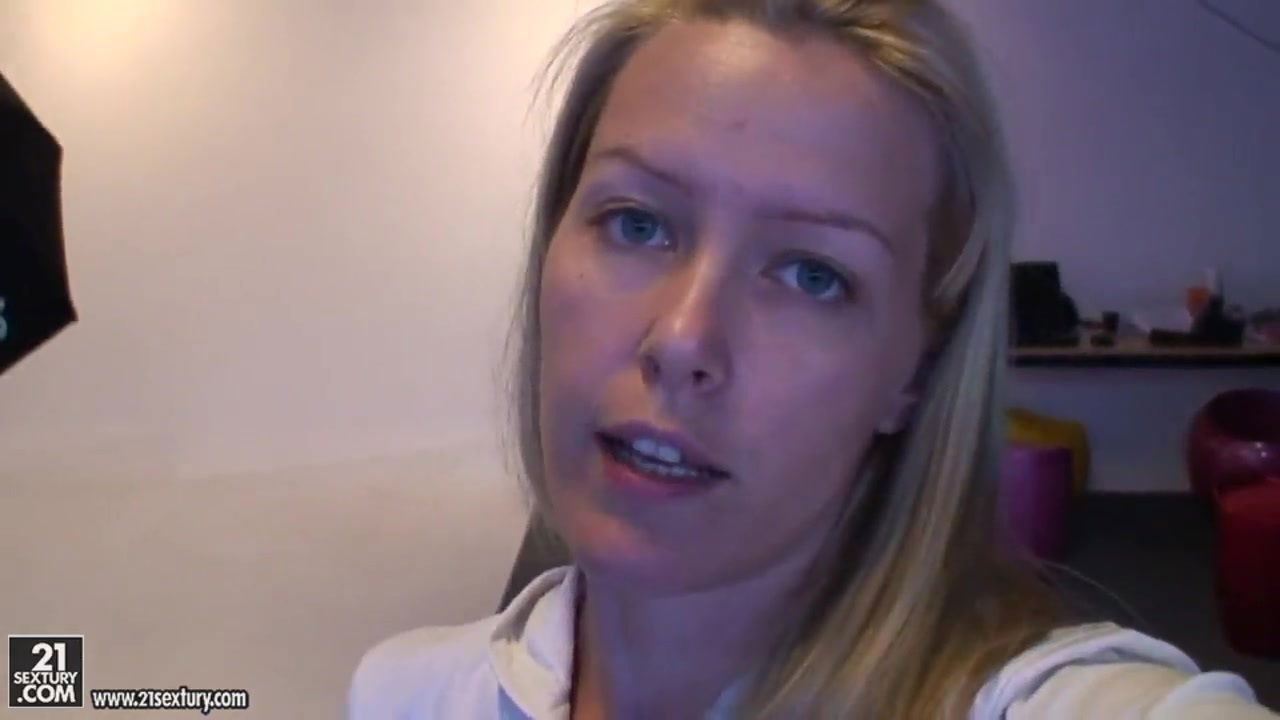 Cameron, Nesty Sophie have hotel room