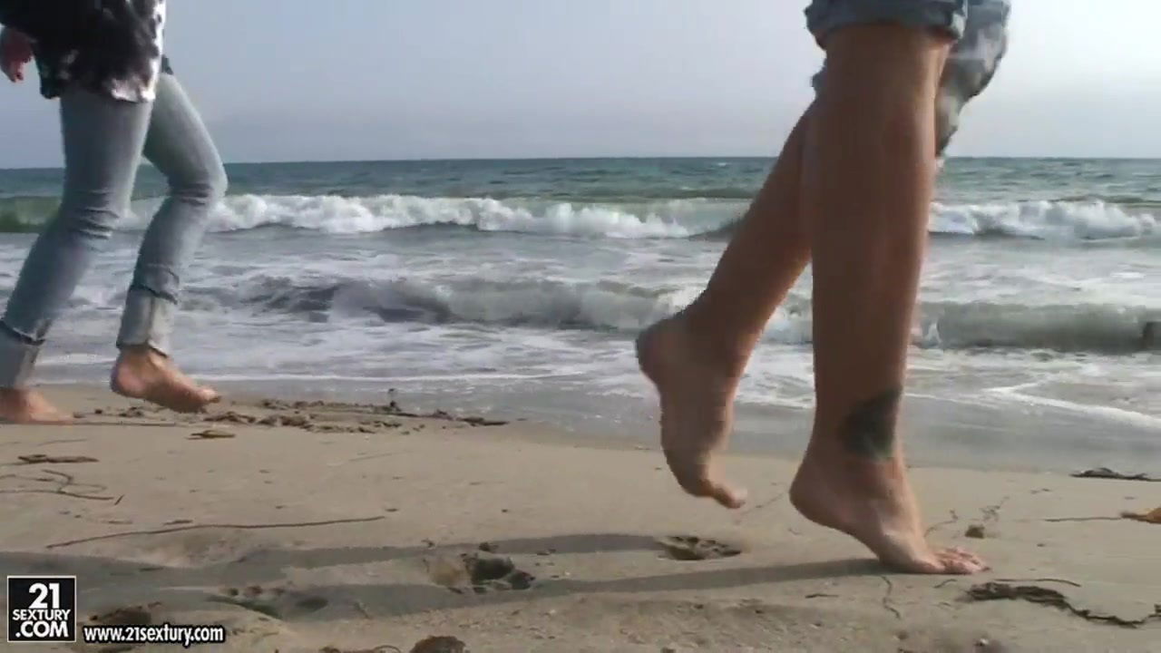 Cameron Cruz, Cindy Hope their girlfriends