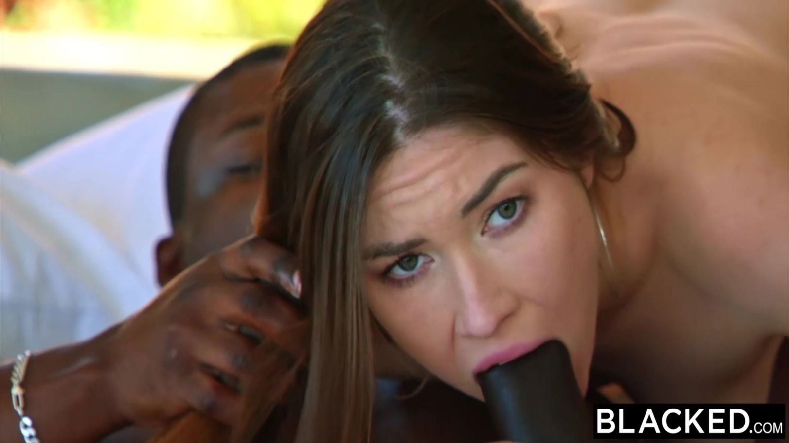 Victoria Leaves Sneaks Some Secret With Victoria Bailey