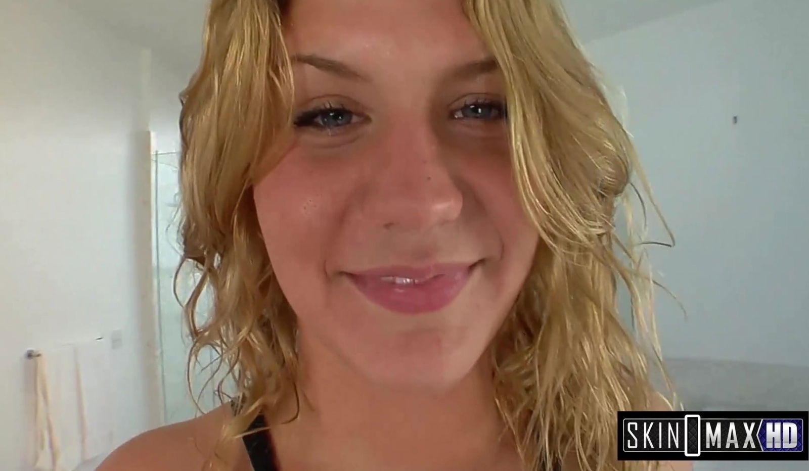 Jordy Peaks Gets Pussy Stuffed