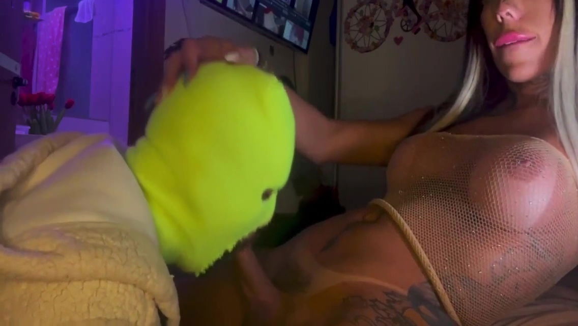 Shemale Trailler] Fucking Bareback Bear Mouth Vanessa Rafaella