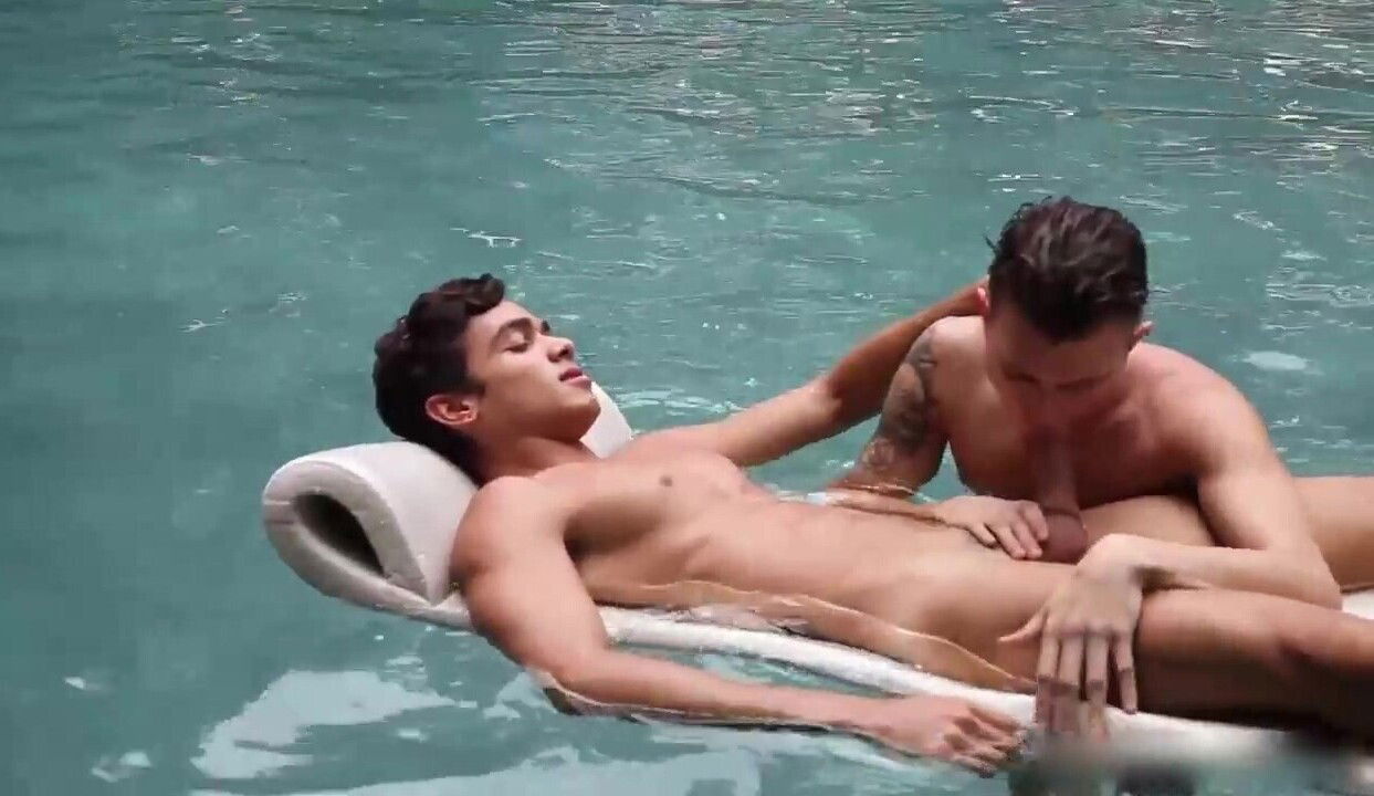 Ashton Summers Fucks Frankie