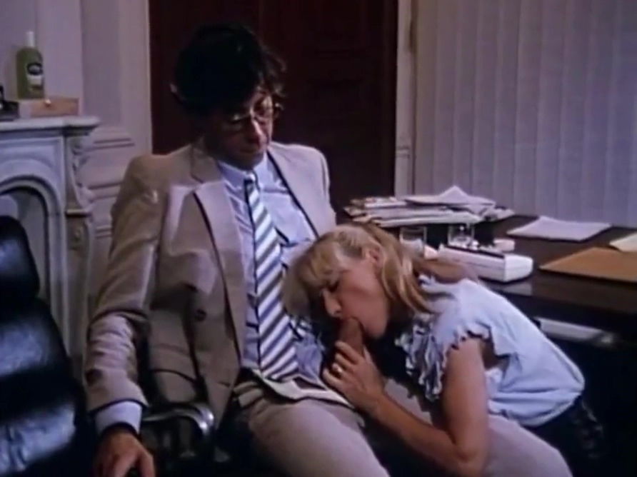 Carole Pierac Laura Clair Fucking Cinema Room Pussy (eyaculada Vagina)