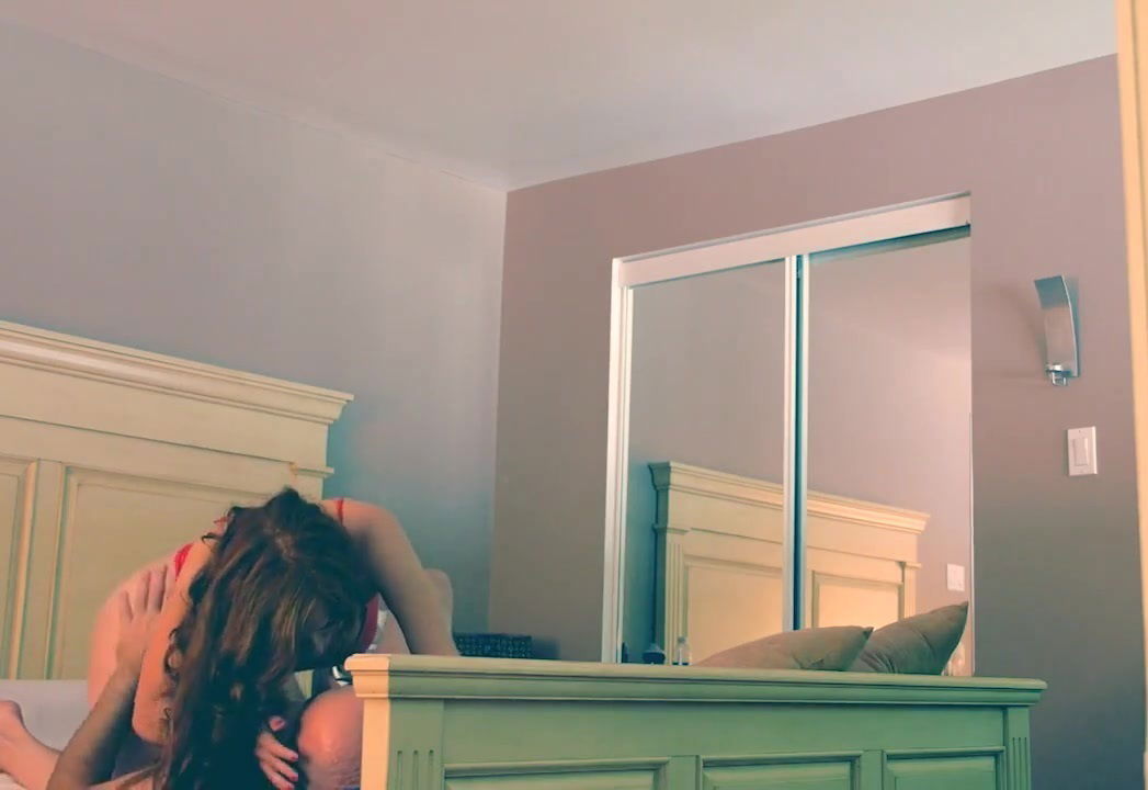 Chloe Morgane - Assis sur toi