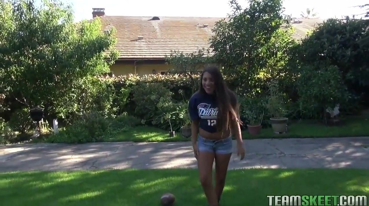 Indica Reign sexy little nympho. Blowjob