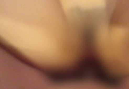 【カップル　はめ撮り】生で激しく突きまくる、えろいフェラでビンビン