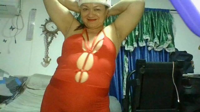 RECORDS HERSELF HAVING VIRTUAL WITH STEPSON VIDEO CALL