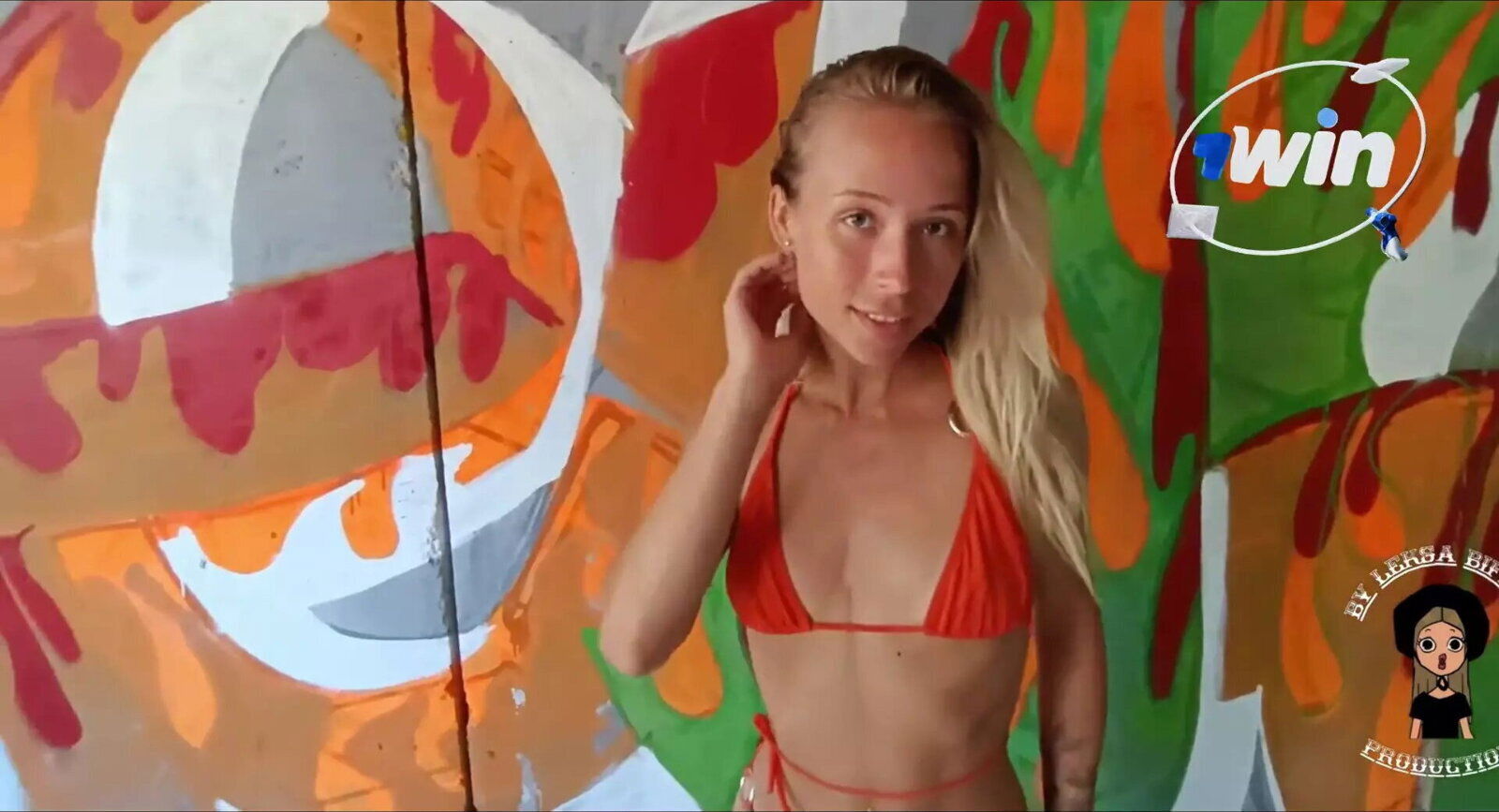 Half-naked Blonde Gave Blowjob Herself Fucked Right Street