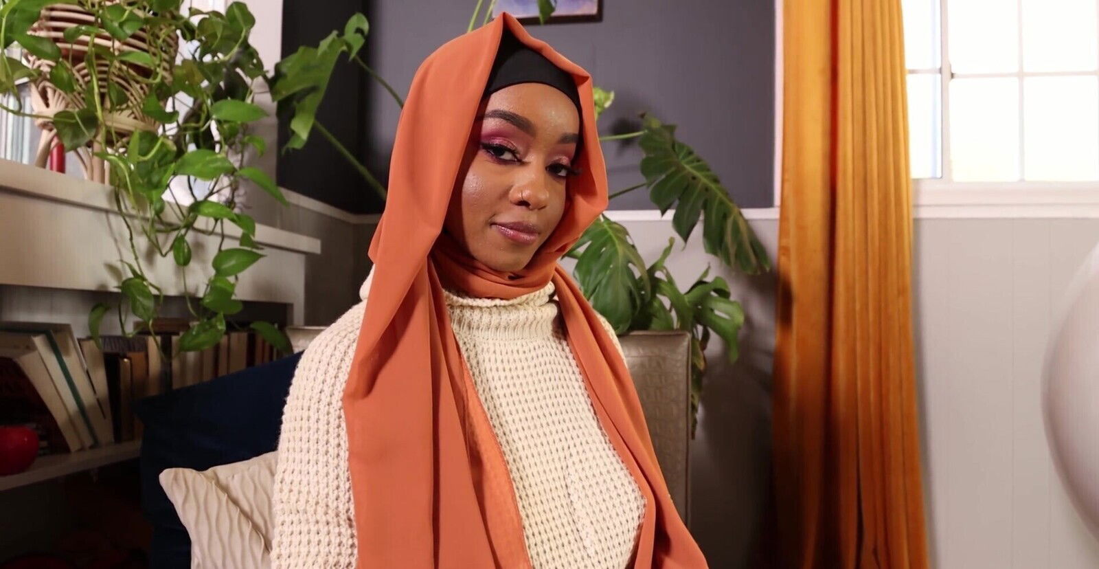 Stunning Starfire with moans while being fucked