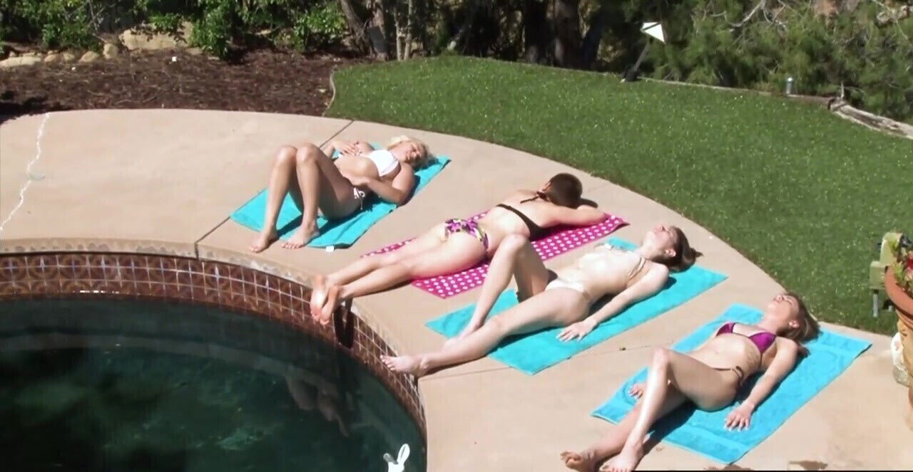 Jessica Blaze Celeste invite other lesbians into bedroom orgy fuck with Bonnie Kinz Kristen Scott