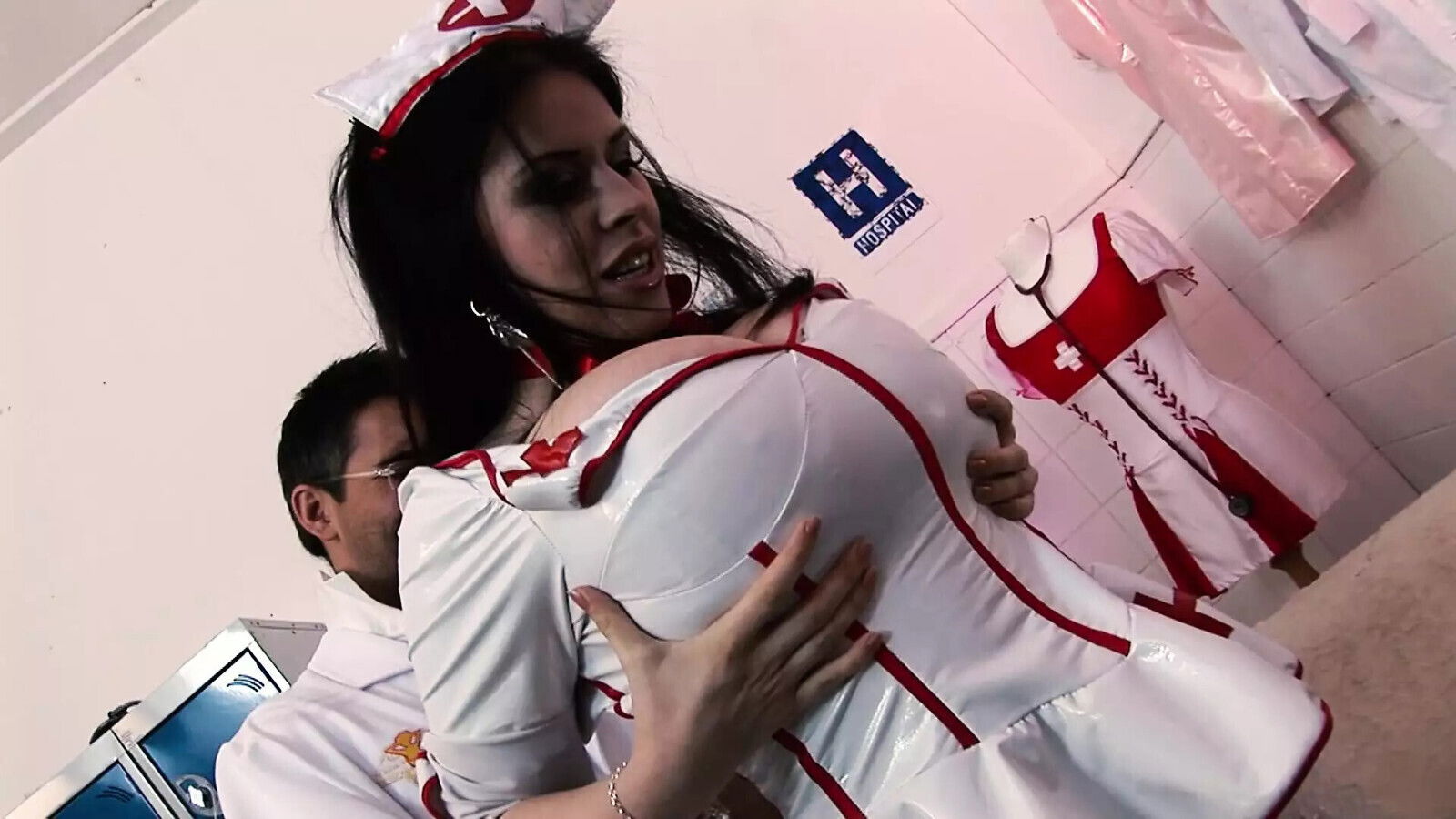 With Boobs Daphne Rosen Gets Plump Pussy Pounded