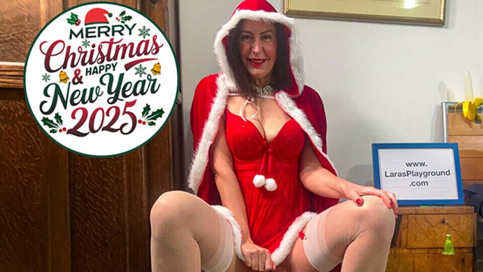 British Wife Plays With Hairy Quim LarasPlayground