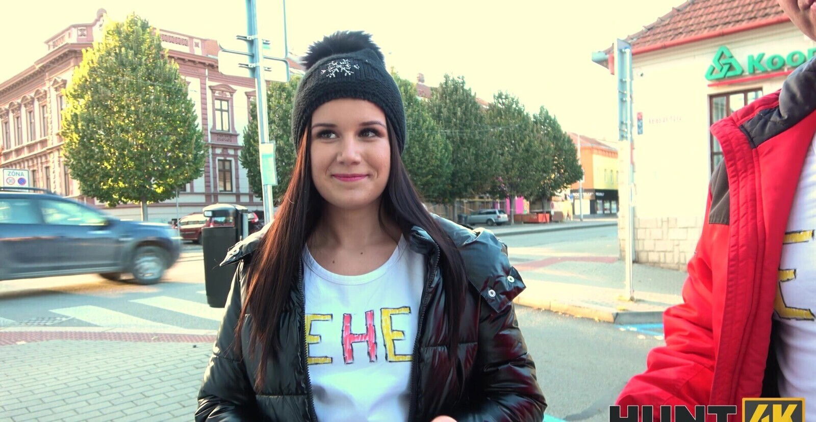 Hardcore fucking with brunette stranger Little Eliss