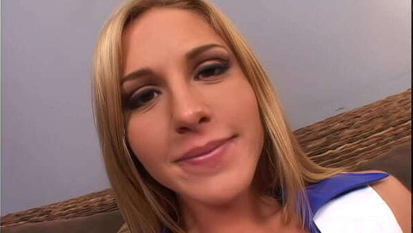 Lauren Phoenix Gets Covered Jizz From Dicks