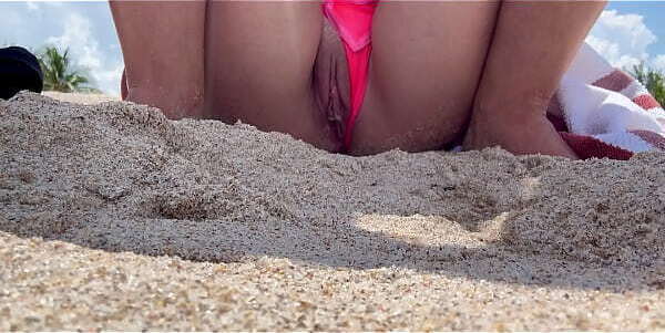 Italian Milf Artemisia Love beach Florida Flashing juicy pussy pissing fetish