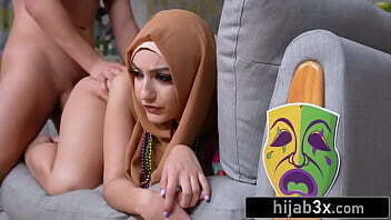 Beautiful Muslim Teen Gets Horny Celebrating First Mardi Gras