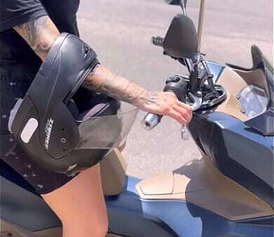 Uber moto Sapato &eacute_ encoxada tocada influenciador famoso video vazado